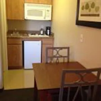 Legacy Hotel 4*